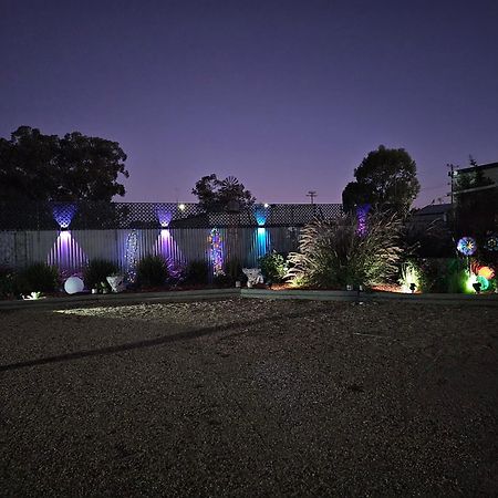 Cameo Inn Motel West Wyalong Extérieur photo