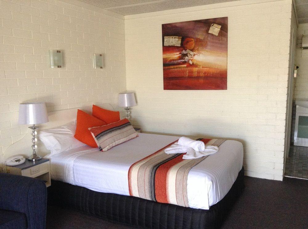 Cameo Inn Motel West Wyalong Extérieur photo