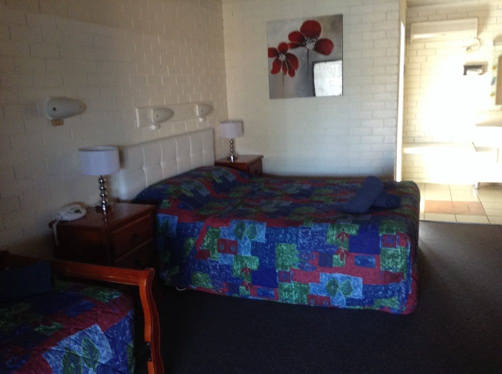 Cameo Inn Motel West Wyalong Extérieur photo