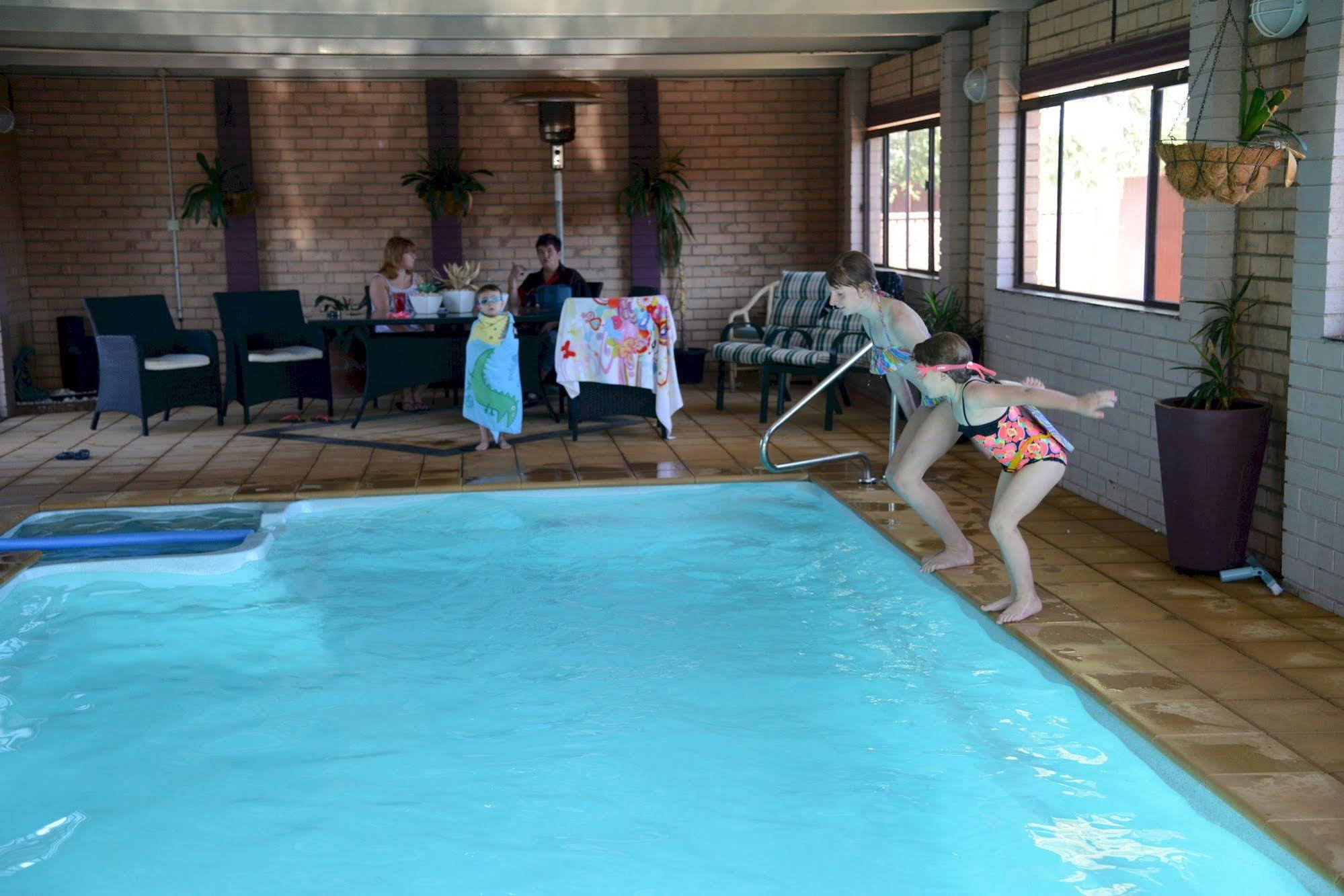 Cameo Inn Motel West Wyalong Extérieur photo